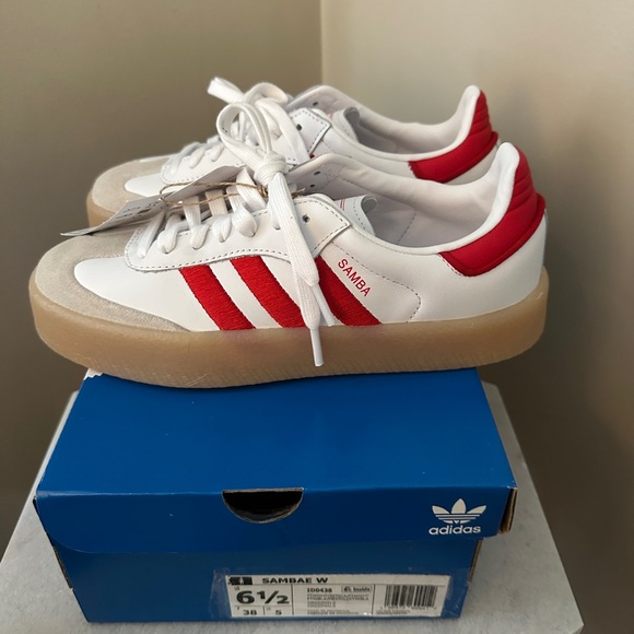 Adidas Red and White Adidas Sambae with Gum Sole - Picture 3 of 11